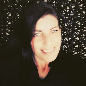 Meet your Posher, Nicole Stephens